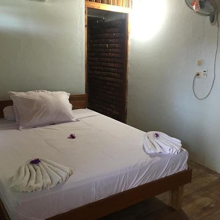 Bajo Sunset Hostel ลาบวนบาโจ ภายนอก รูปภาพ
