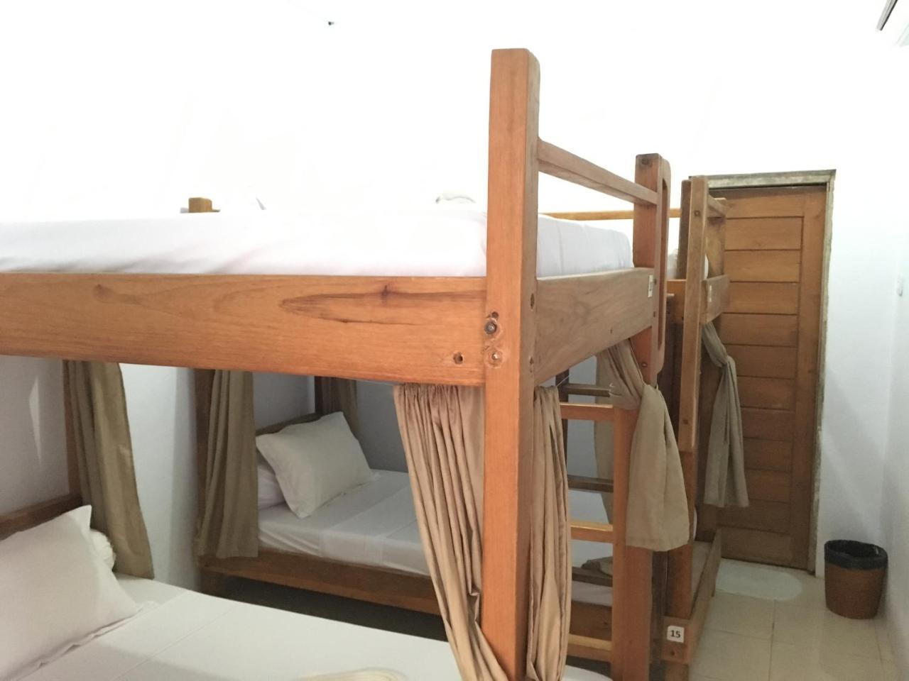 Bajo Sunset Hostel ลาบวนบาโจ ภายนอก รูปภาพ